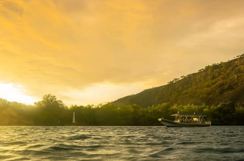 Body Glove Super Raft Sunset Tour